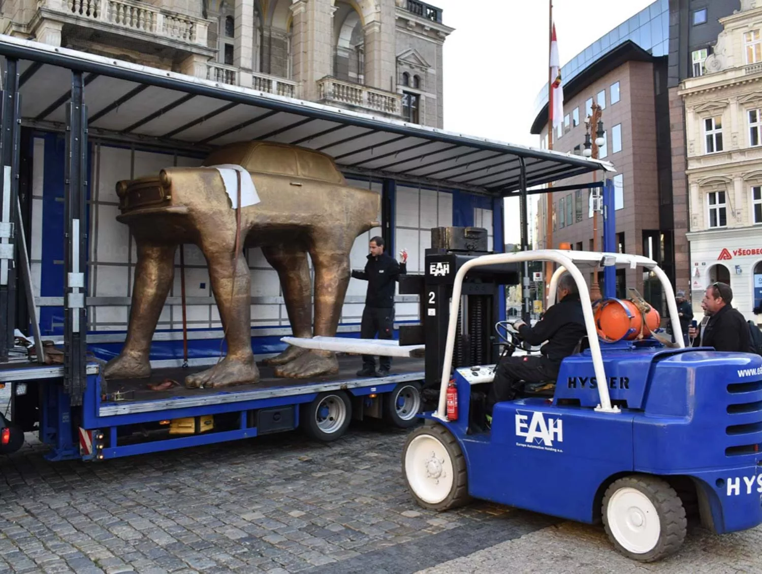 Transport sochy Davida Černého